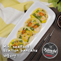 Mini seafood scallion pancake / 미니해물파전
